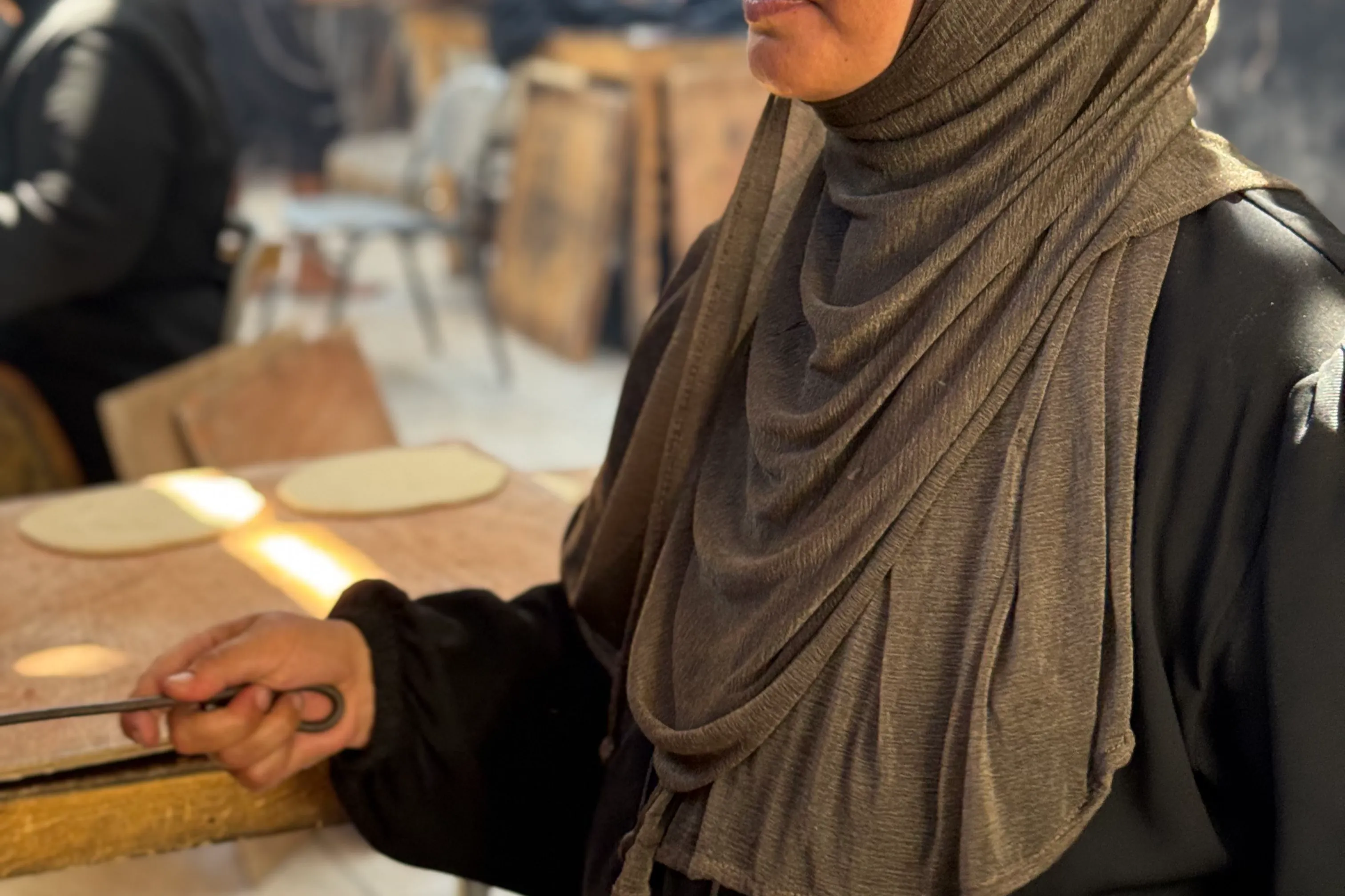 مشروع تجهيز الخبز اليومي للمحتاجين